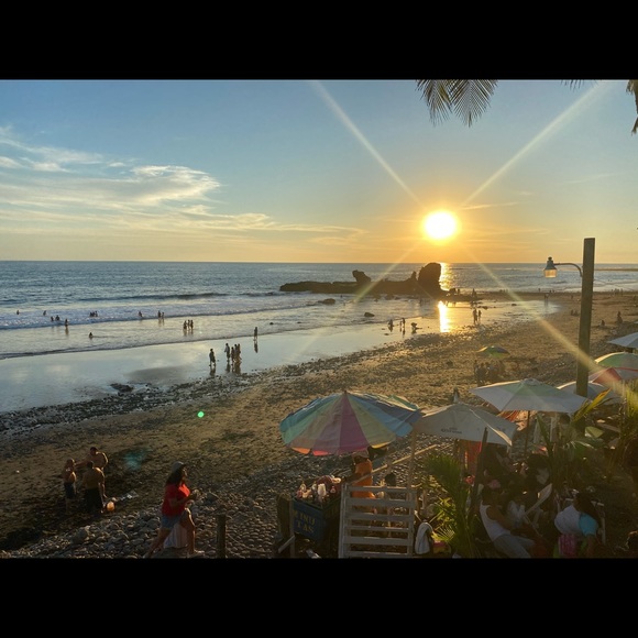 Meet your Posher, Carlos - Picture 4 of 4